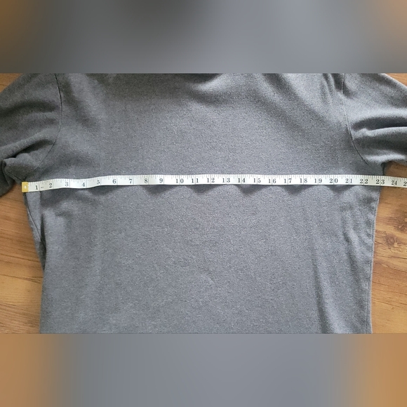 Uniqlo turtle neck - Picture 6 of 6